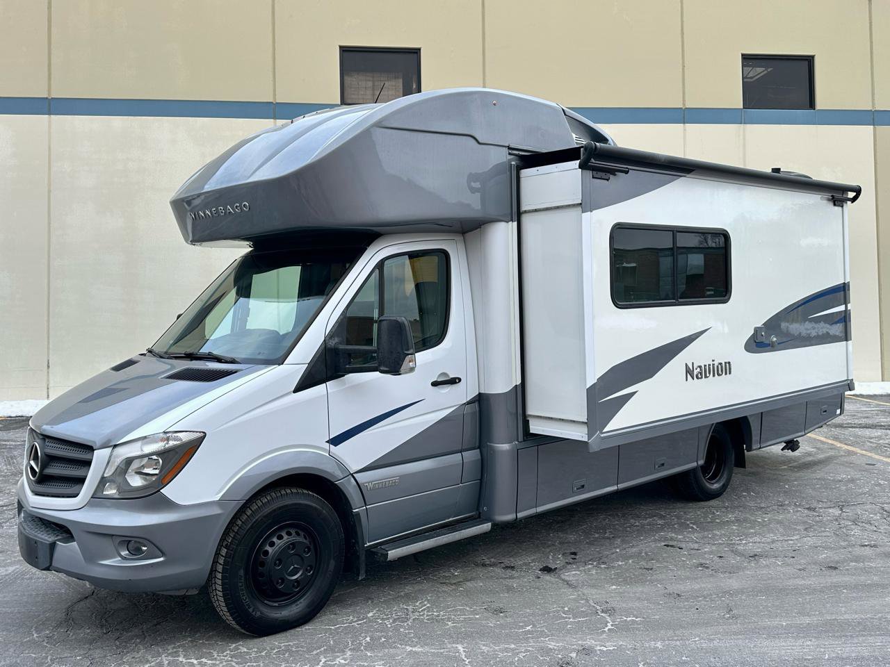 Used 2017 Mercedes-Benz Sprinter 3500 image 1