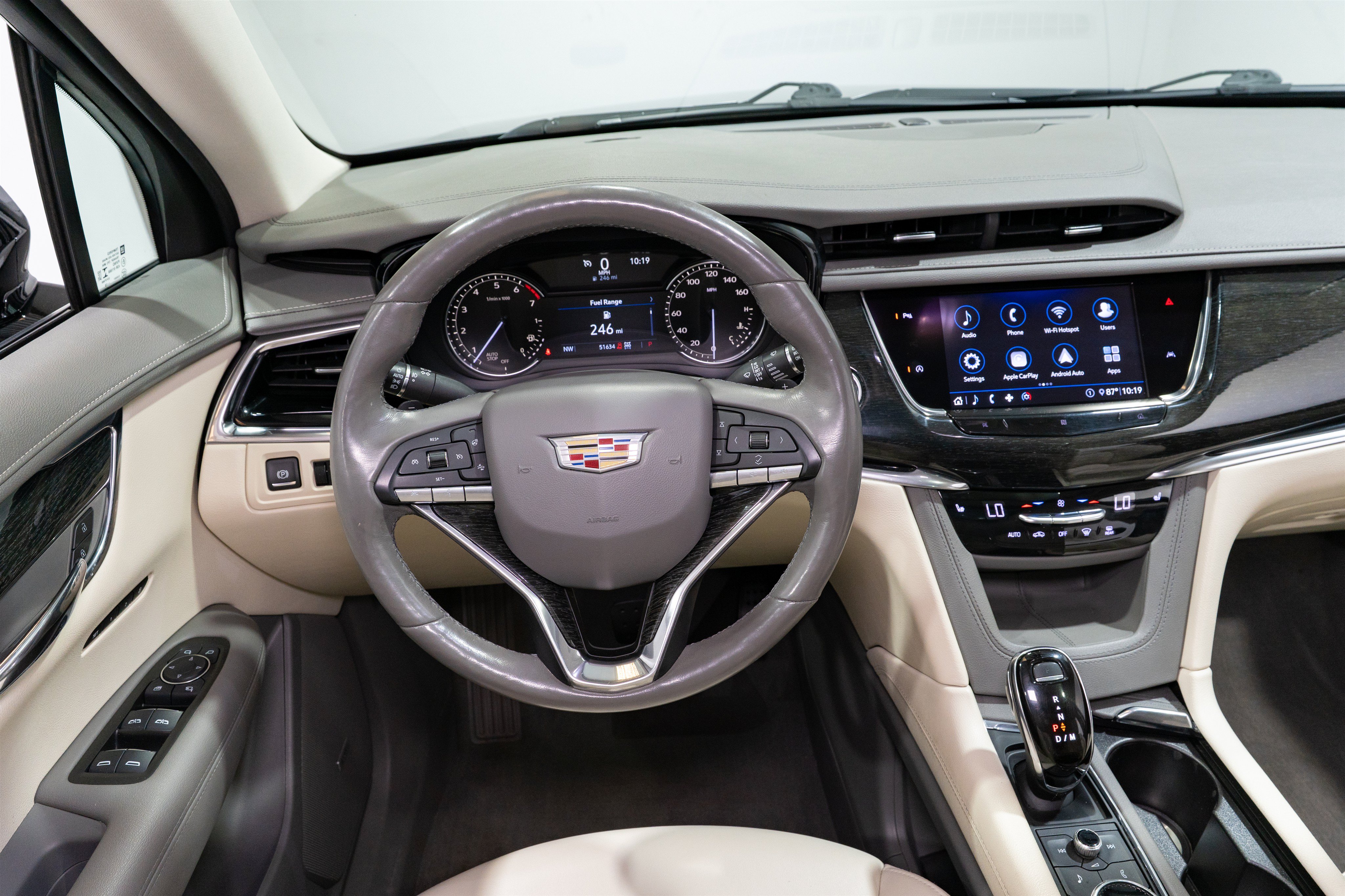 Used 2020 Cadillac XT6 Premium Luxury w/ LPO, Floor Liner Package AWD/4WD image 11