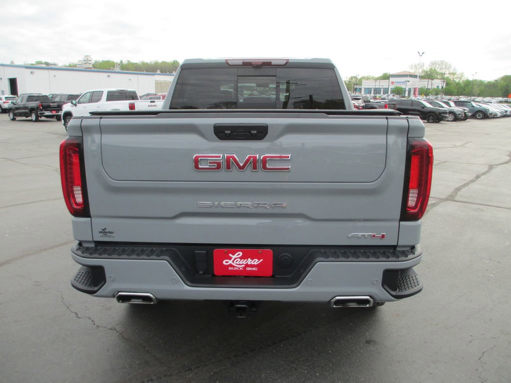 Used 2024 GMC Sierra 1500 AT4 w/ Technology Package image 8