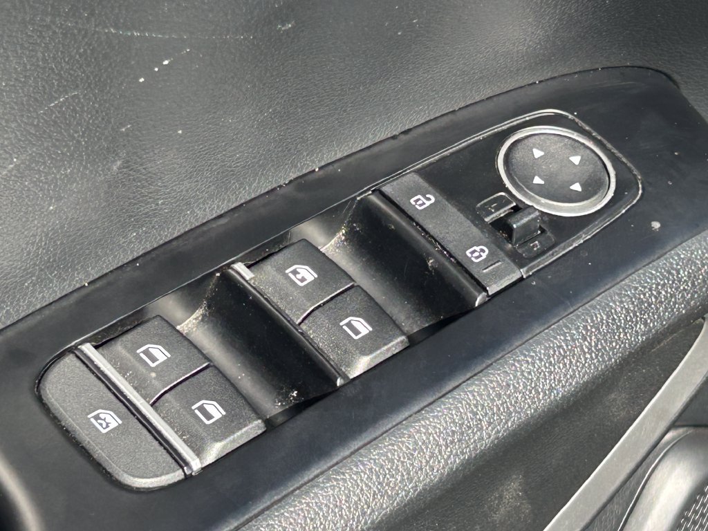 Used 2024 Kia Soul LX w/ Option Group 015 FWD image 25