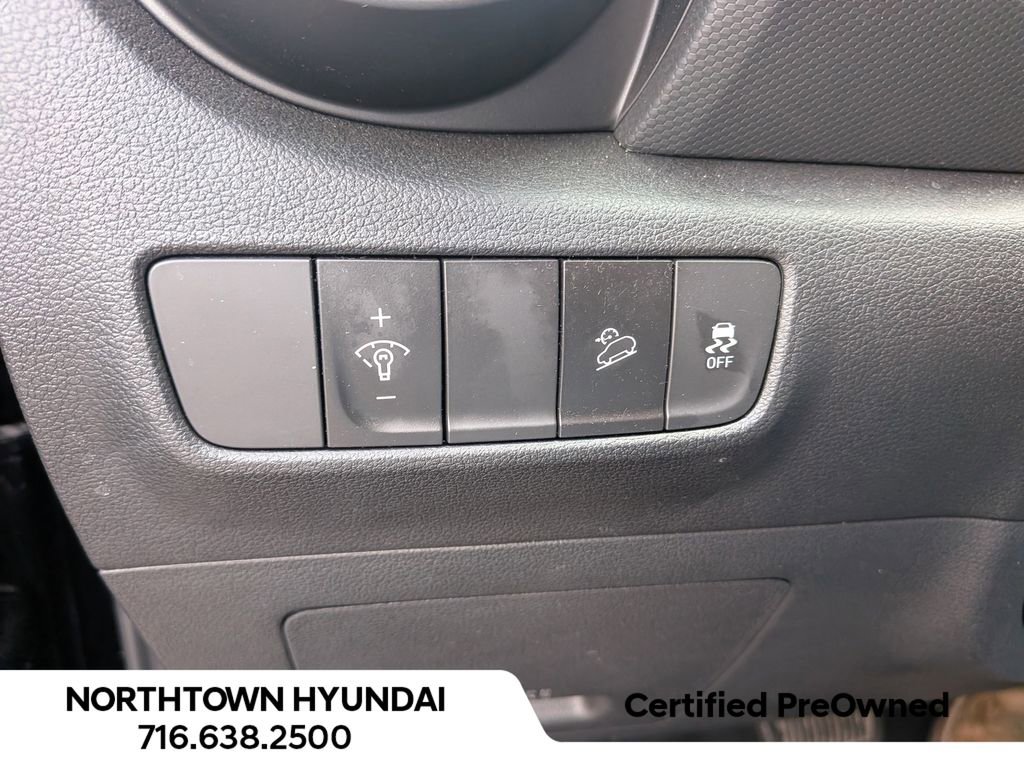 Certified 2023 Hyundai Kona SEL AWD/4WD image 30