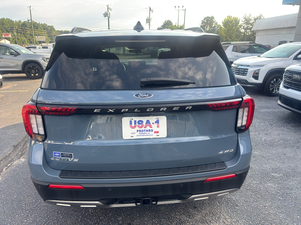 Used 2025 Ford Explorer Active w/ Active Comfort Package AWD/4WD image 7