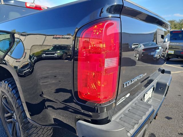 Used 2020 Chevrolet Colorado W/T w/ Custom Special Edition image 33