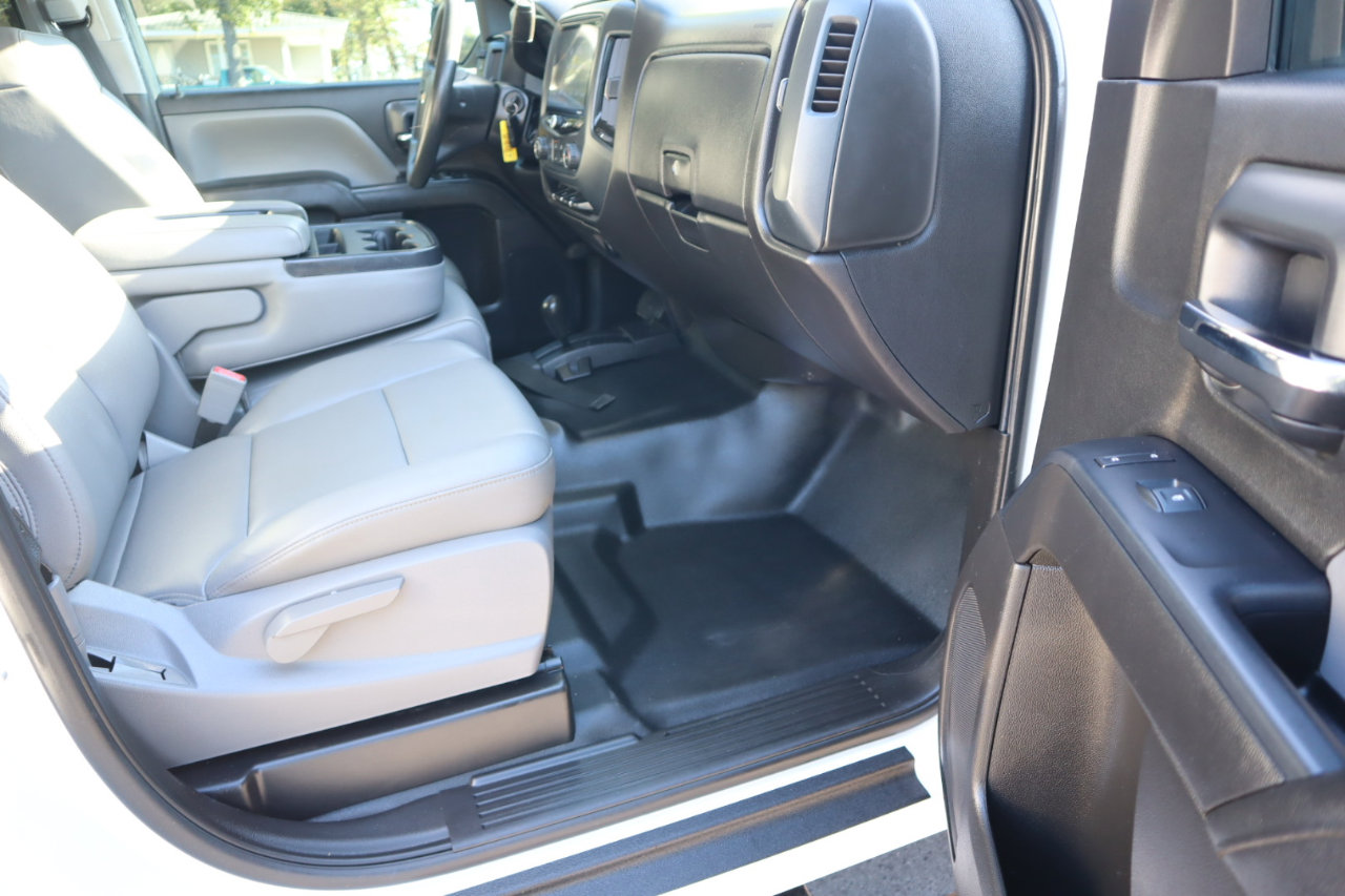 Used 2018 Chevrolet Silverado 1500 W/T w/ Trailering Package image 16