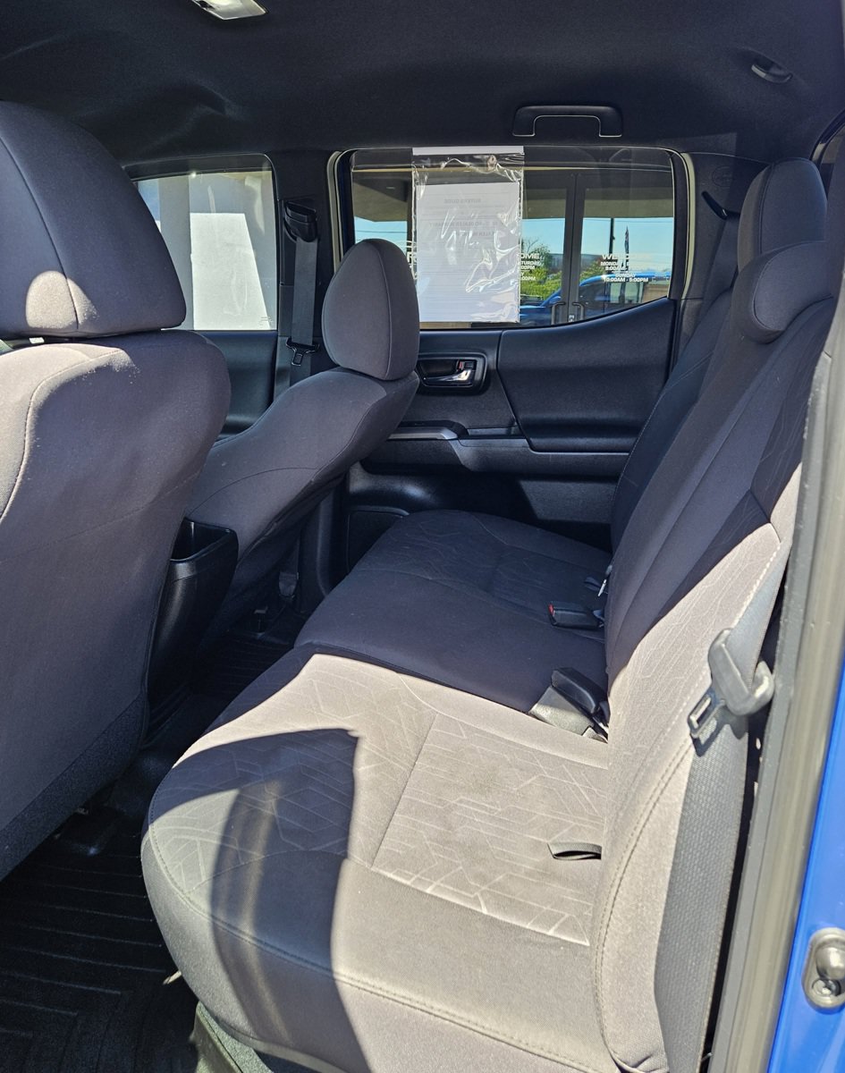 Used 2016 Toyota Tacoma TRD Off-Road w/ Towing Package AWD/4WD image 11