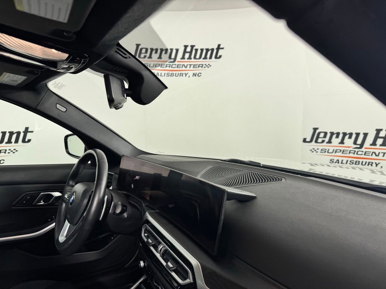 Used 2024 BMW 330i Sedan image 32