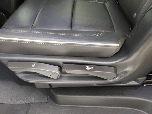 Used 2023 Chevrolet Suburban Premier image 14