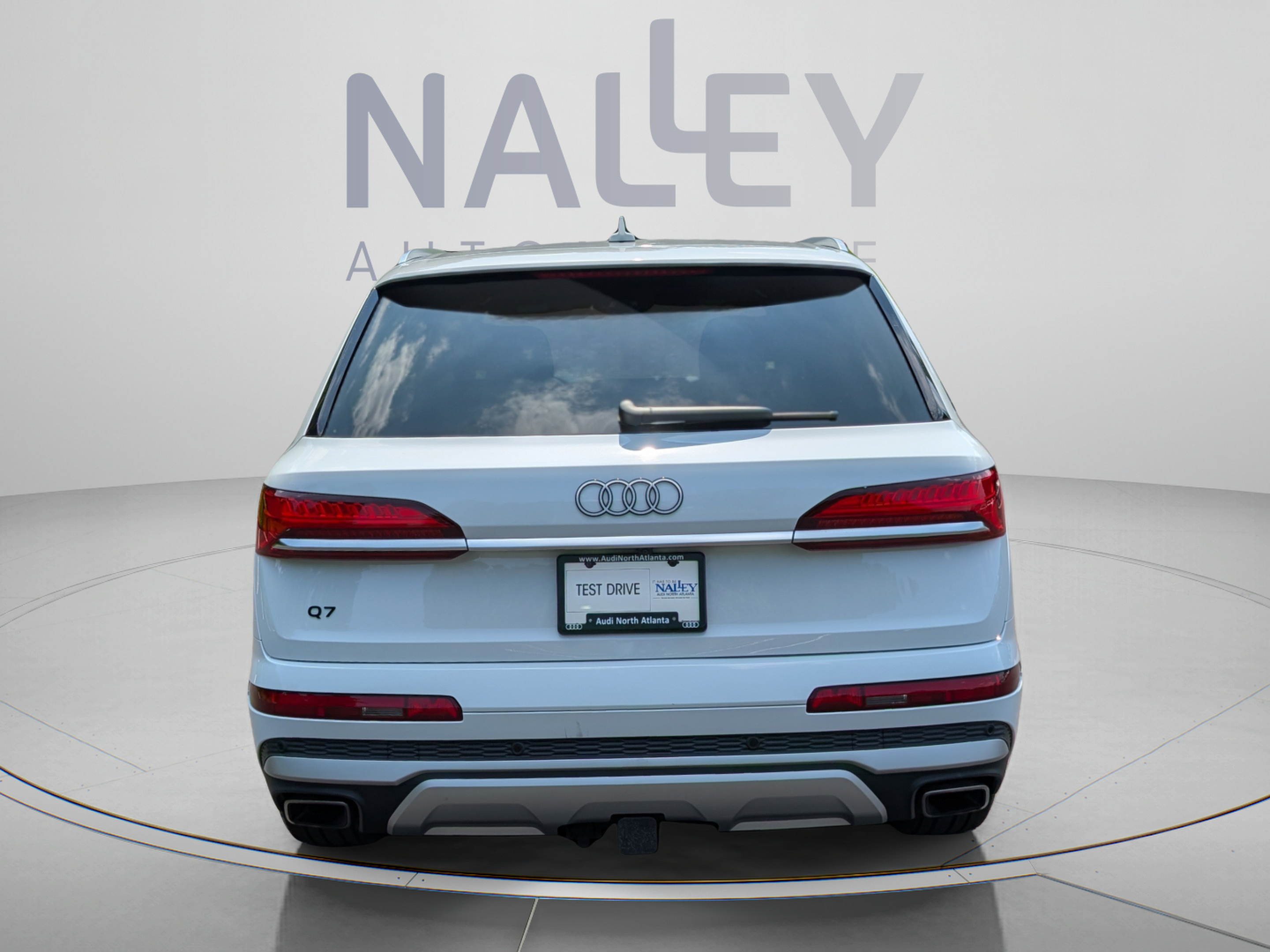 Used 2025 Audi Q7 3.0T Premium AWD/4WD image 4