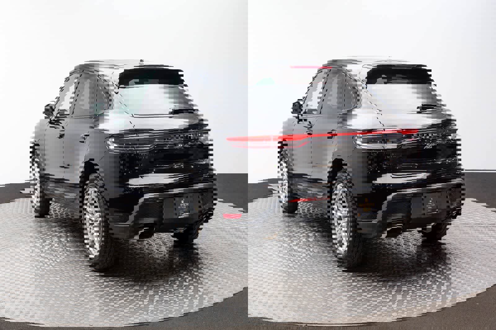 Used 2022 Porsche Macan image 4