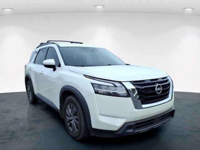 Used 2022 Nissan Pathfinder SV AWD/4WD image 9