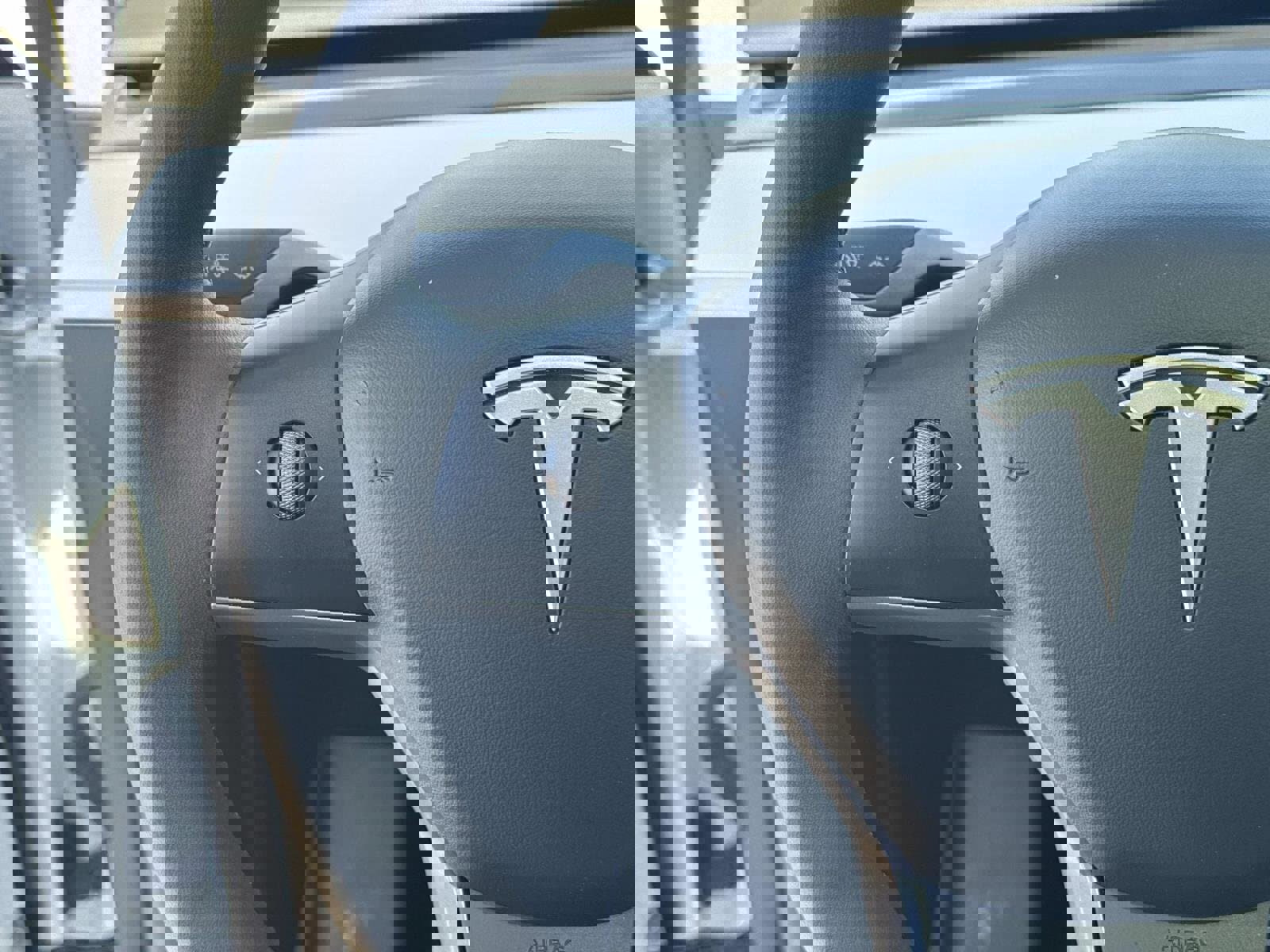 Used 2024 Tesla Model Y Long Range image 28