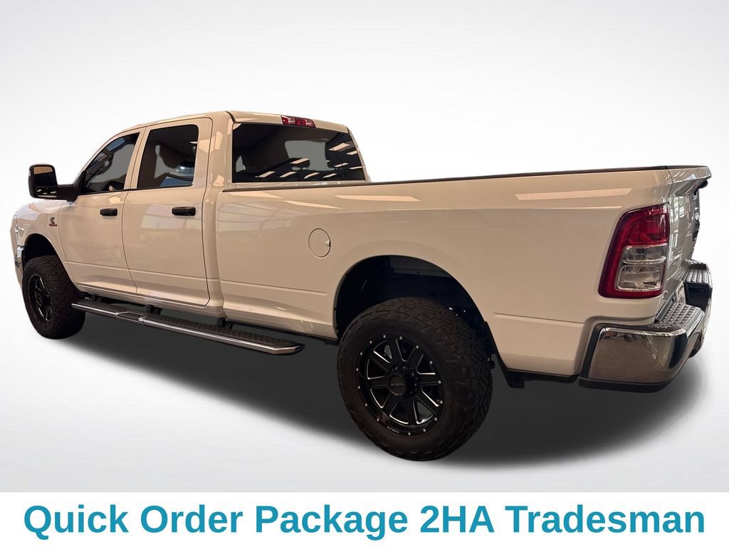 Used 2024 RAM 2500 Tradesman w/ Chrome Appearance Group AWD/4WD image 3