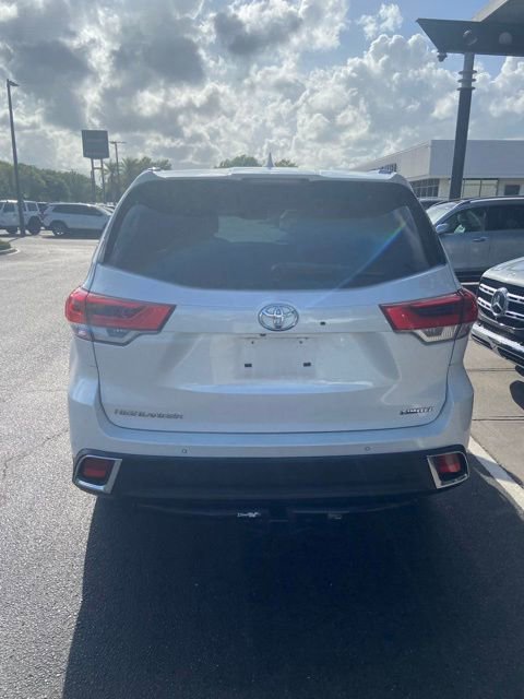 Used 2019 Toyota Highlander Limited image 3