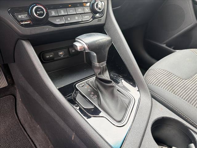 Used 2020 Kia Niro LXS FWD image 22