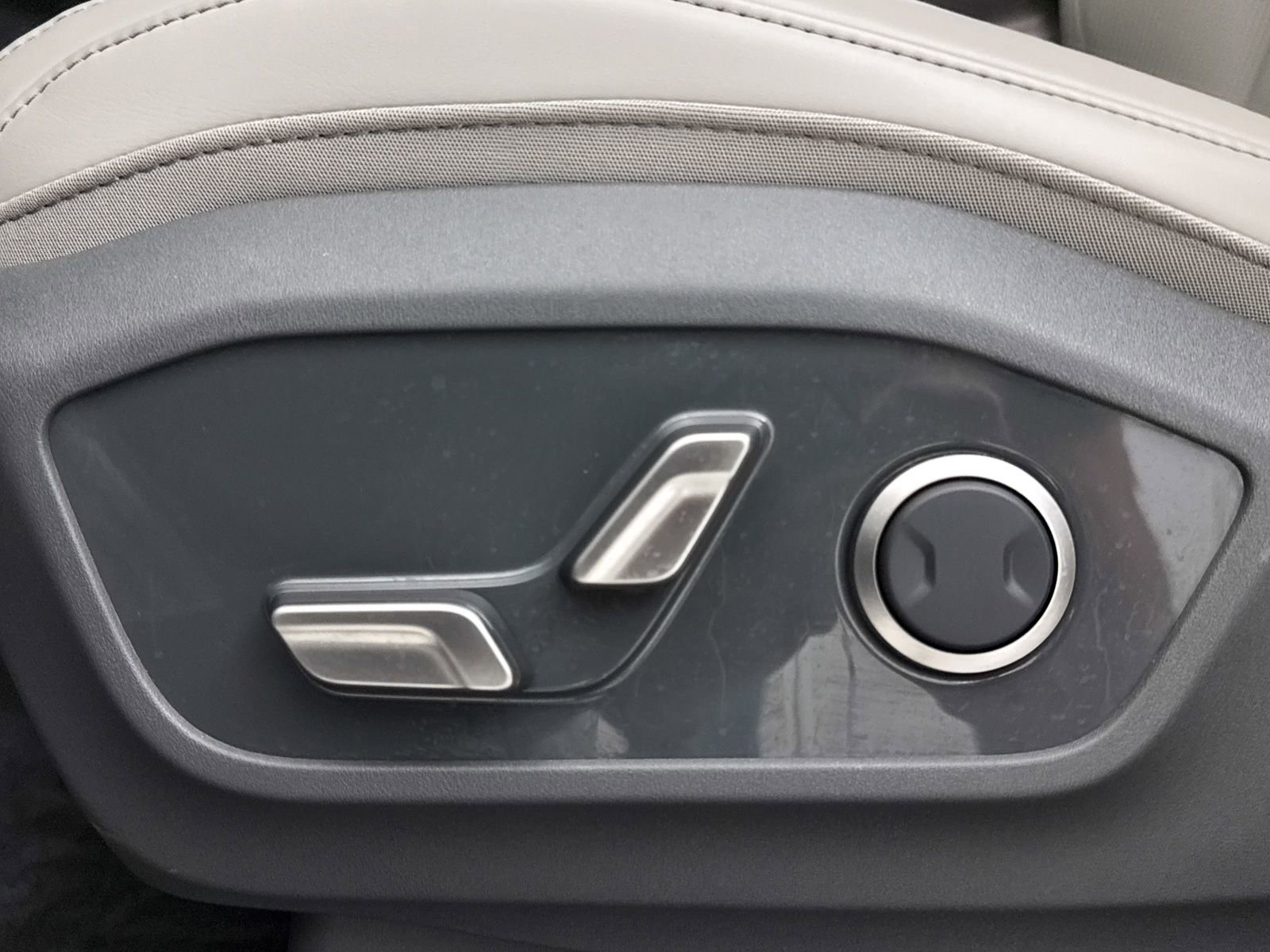 Used 2025 Kia EV9 Wind image 30