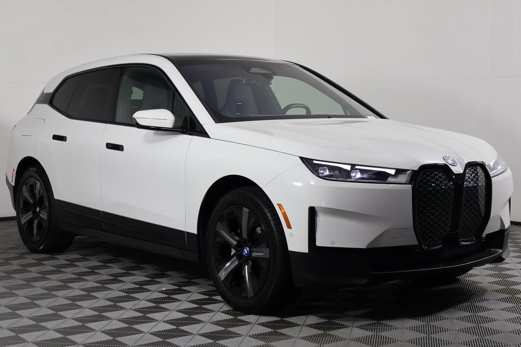 Certified 2025 BMW iX xDrive50 w/ Convenience Package AWD/4WD image 3