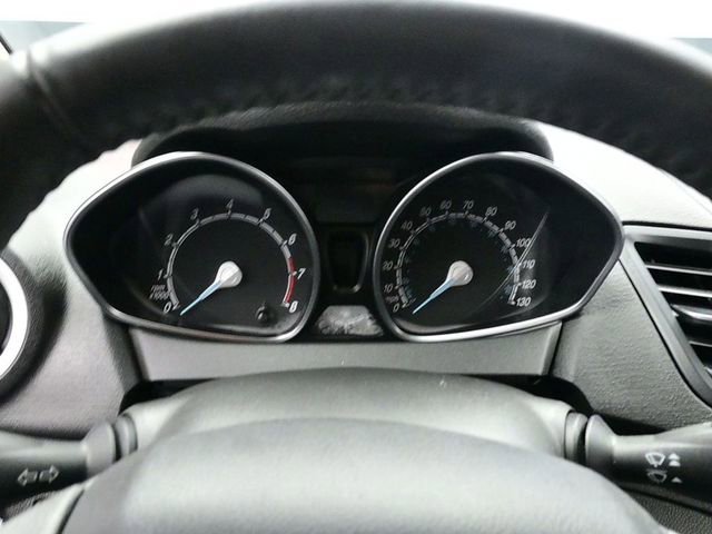 Used 2016 Ford Fiesta SE image 9