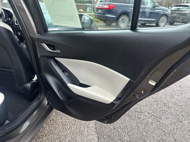 Used 2017 MAZDA MAZDA3 Grand Touring image 15