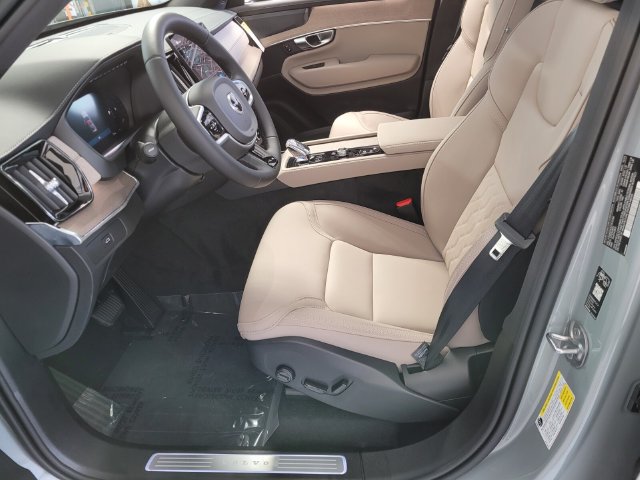 New 2026 Volvo XC90 B6 Plus w/ Protection Package Premier AWD/4WD image 10