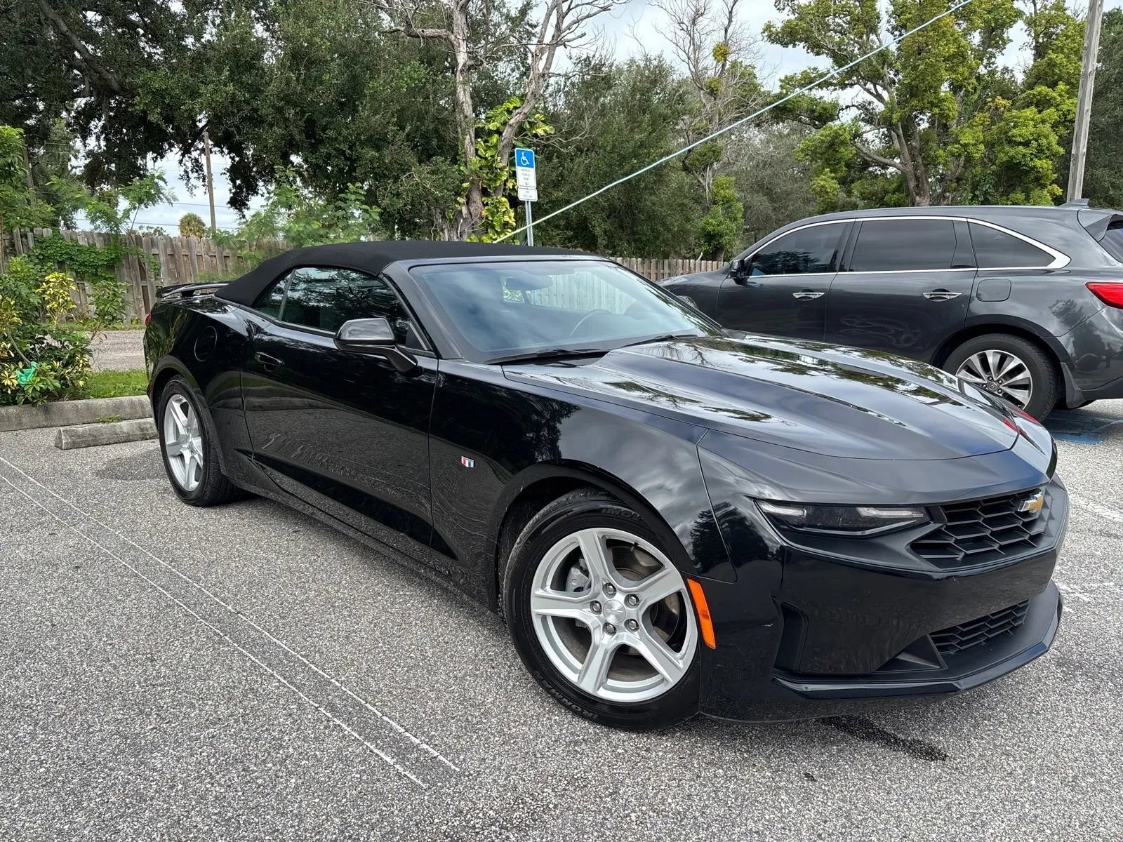 Used 2023 Chevrolet Camaro LT RWD image 5