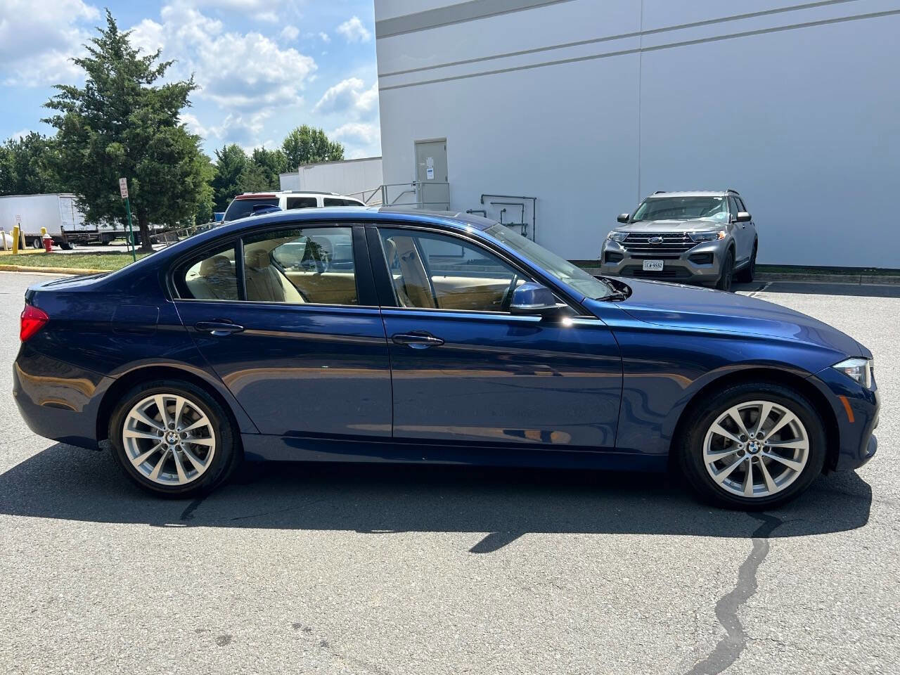 Used 2016 BMW 320i xDrive Sedan image 2
