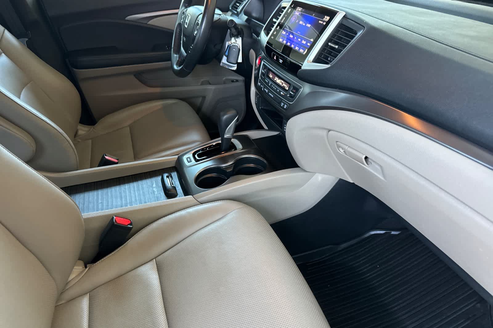 Used 2017 Honda Ridgeline RTL-T image 15