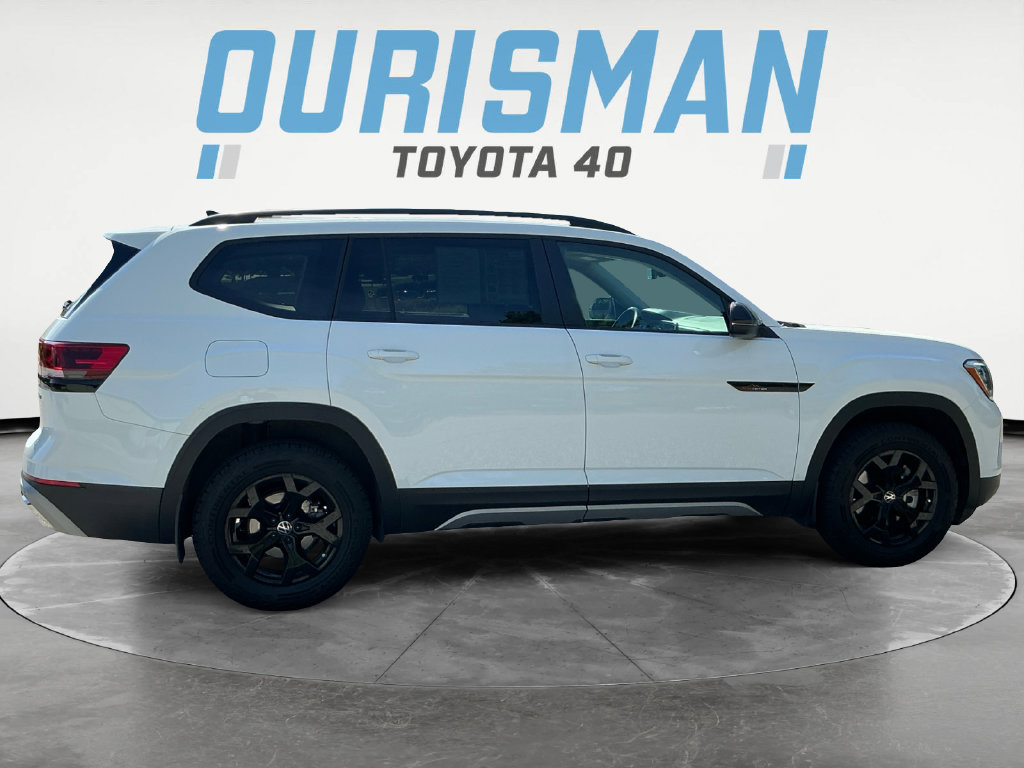 Used 2025 Volkswagen Atlas Peak Edition SE AWD/4WD image 8