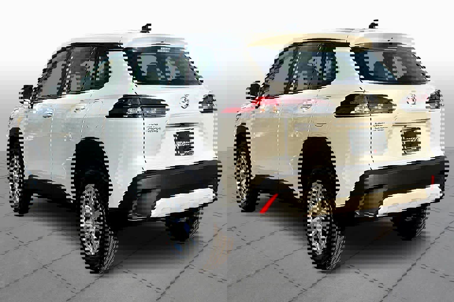 Used 2026 Toyota Corolla Cross L image 11