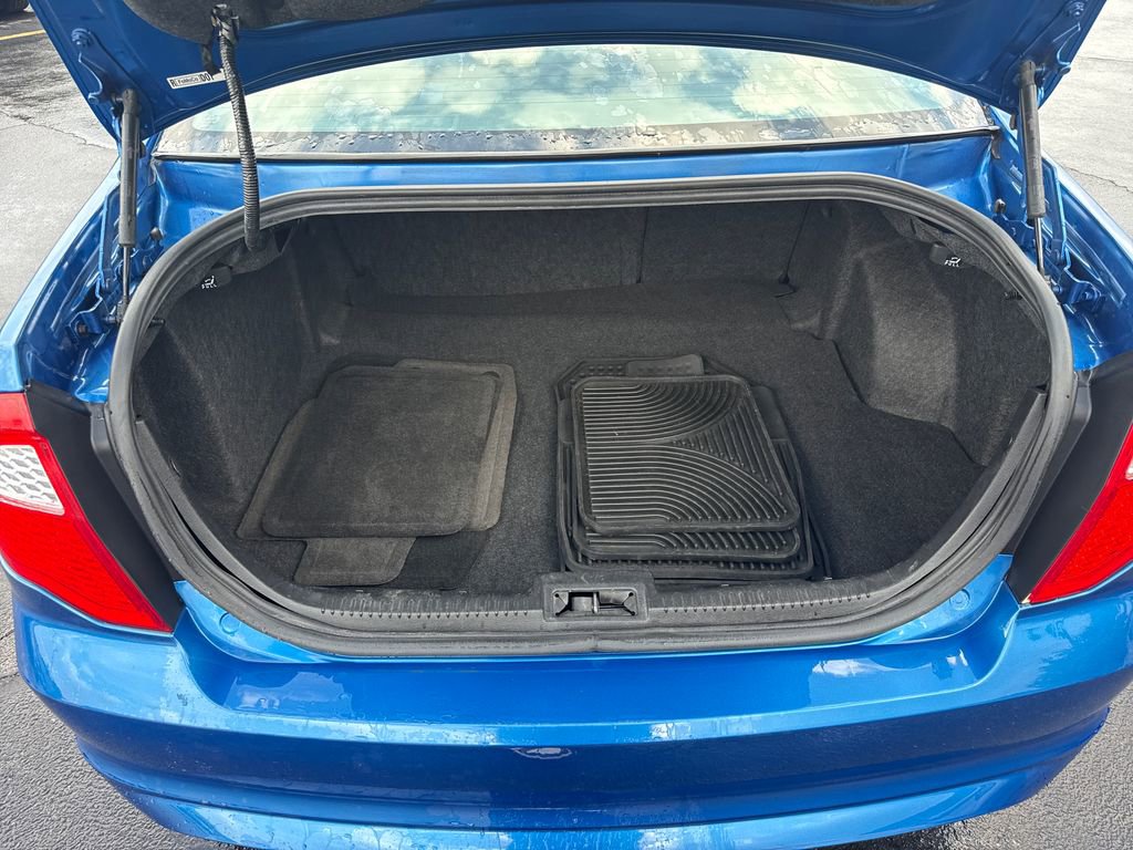 Used 2011 Ford Fusion SE FWD image 12