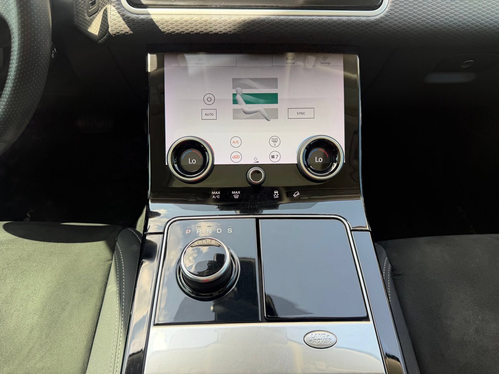 Used 2019 Land Rover Range Rover Velar AWD/4WD image 16