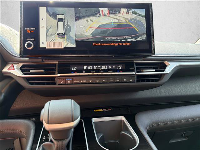 New 2026 Toyota Sienna Platinum AWD/4WD image 18