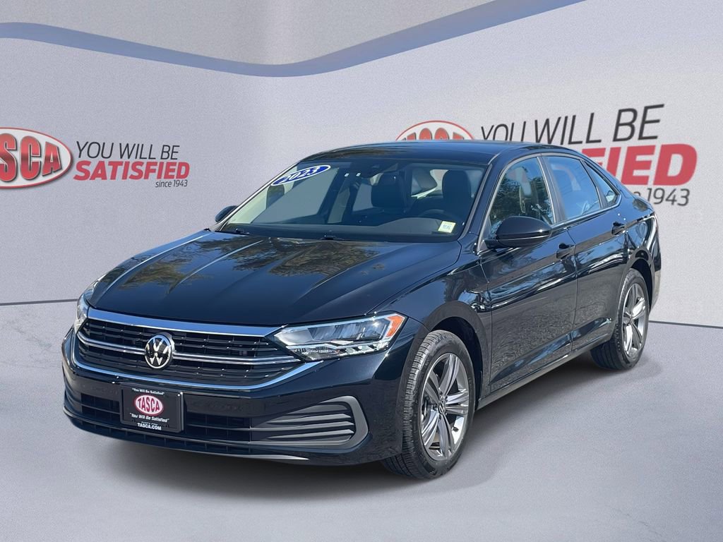 Used 2023 Volkswagen Jetta SE w/ Panoramic Sunroof Package image 4