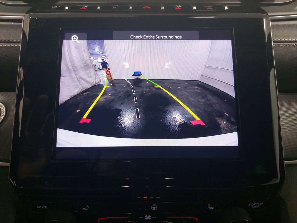 Used 2024 Jeep Grand Cherokee L Laredo image 26