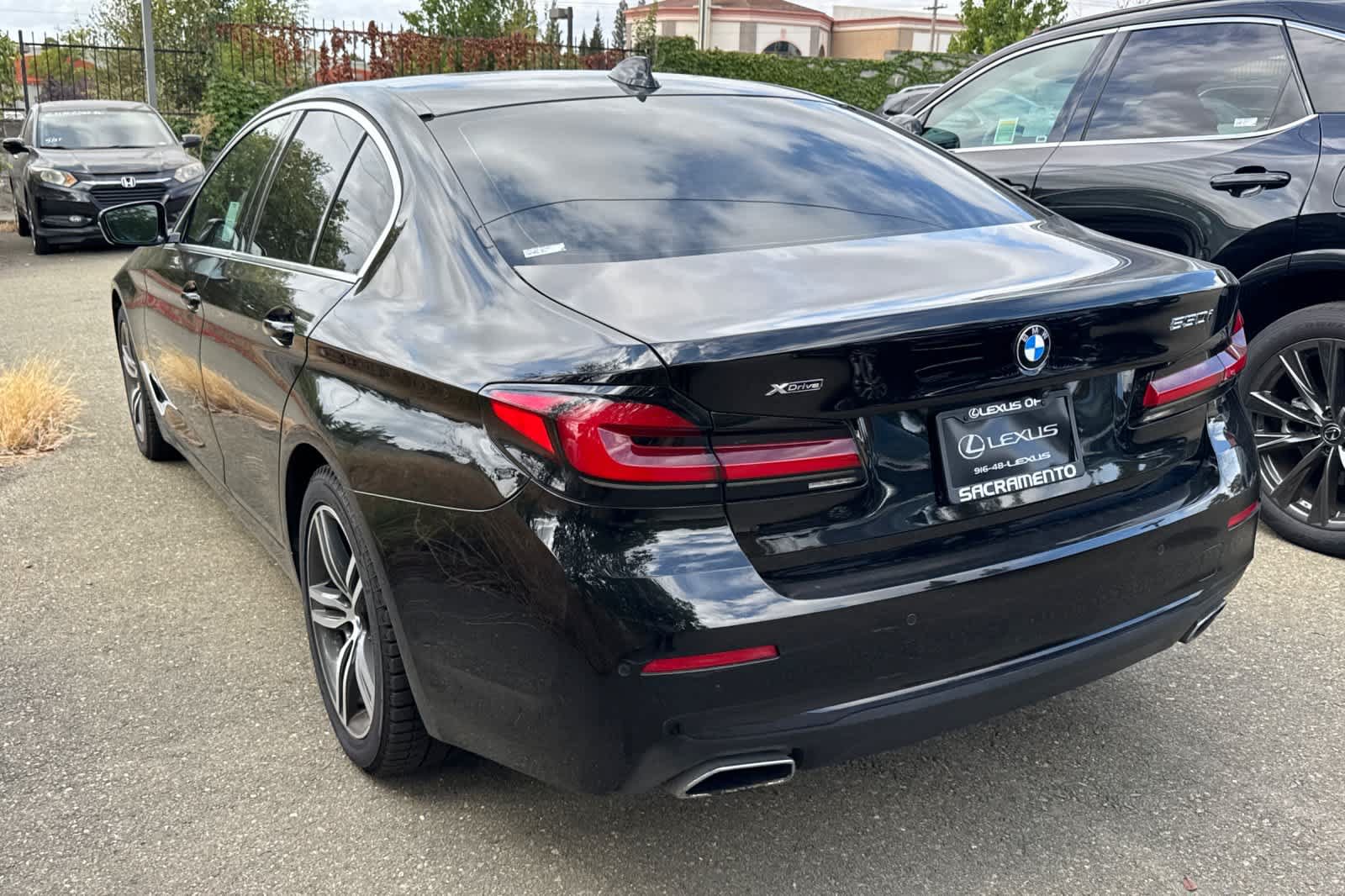 Used 2021 BMW 530i xDrive w/ Premium Package AWD/4WD image 4