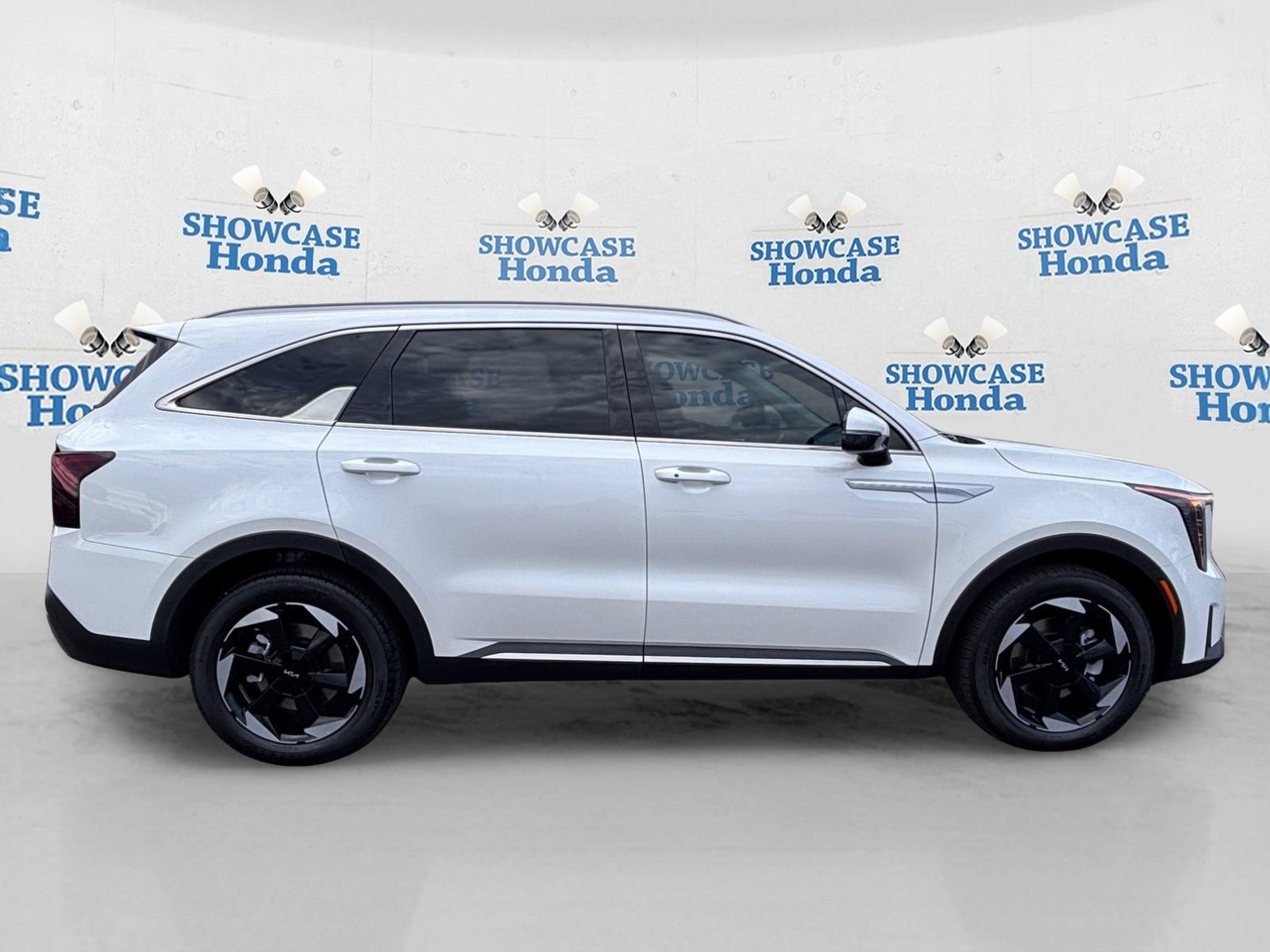 Used 2025 Kia Sorento EX w/ EX Panoramic Sunroof Package FWD image 9