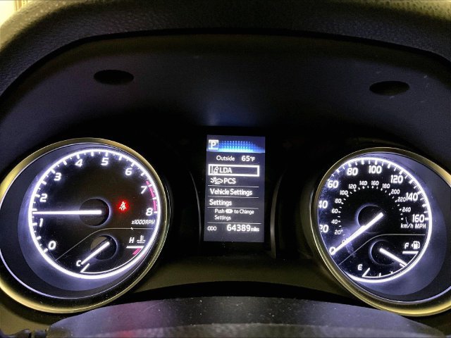 Used 2018 Toyota Camry SE FWD image 19
