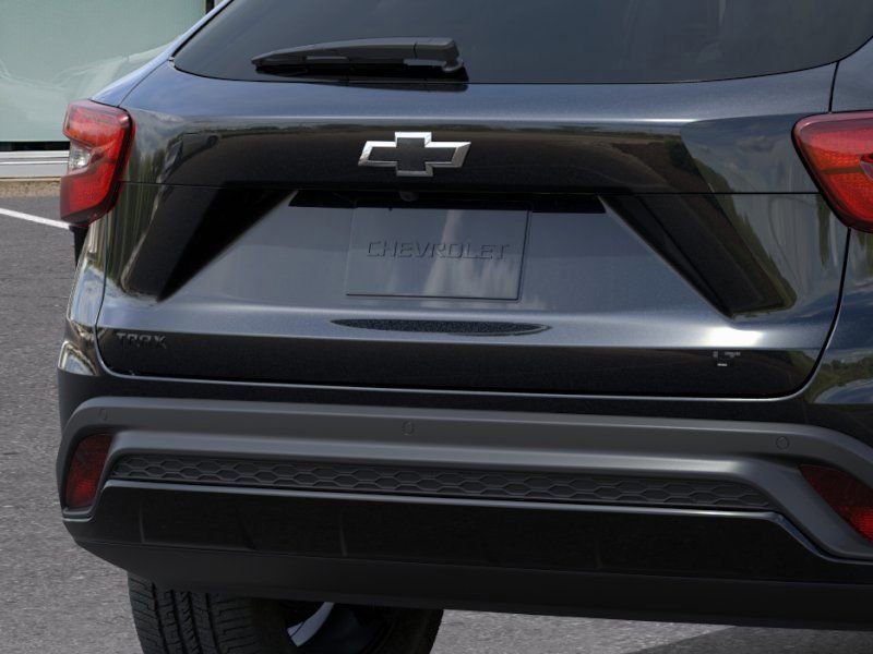 New 2026 Chevrolet Trax LT w/ Driver Confidence Package FWD image 14