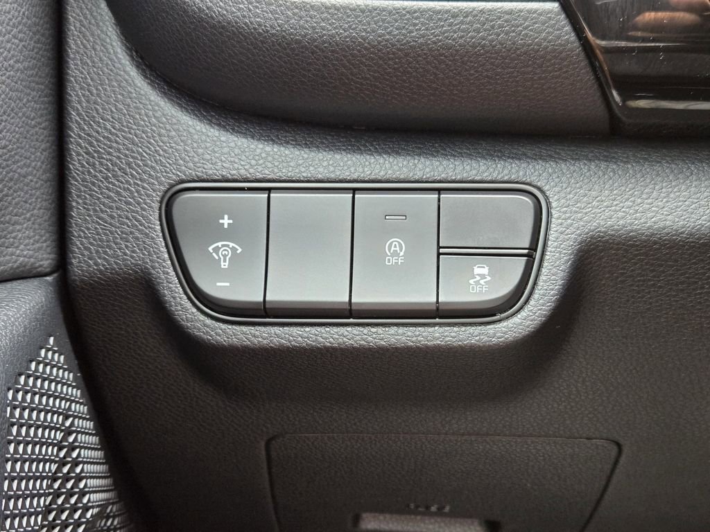 Certified 2025 Kia Seltos S FWD image 24