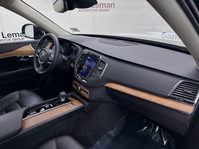 Used 2023 Volvo XC90 B6 Core w/ Climate Package image 32