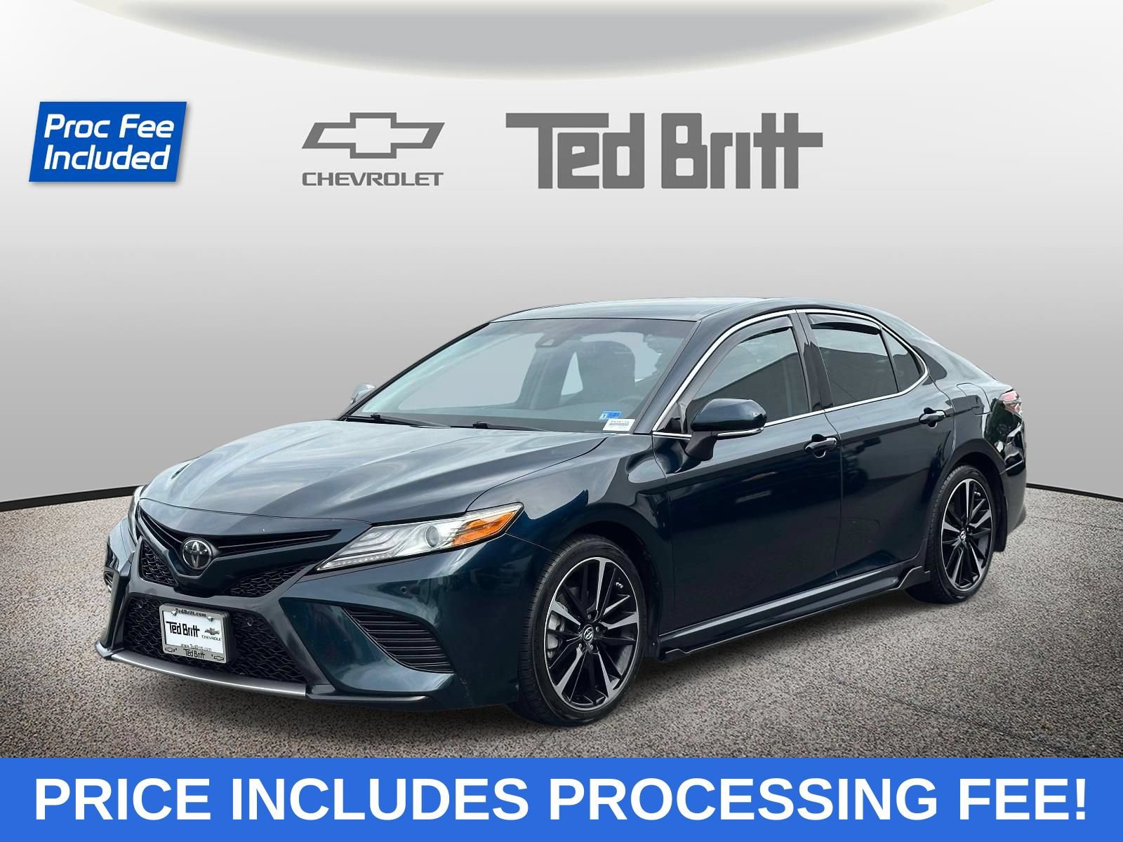Used 2018 Toyota Camry XSE FWD image 1