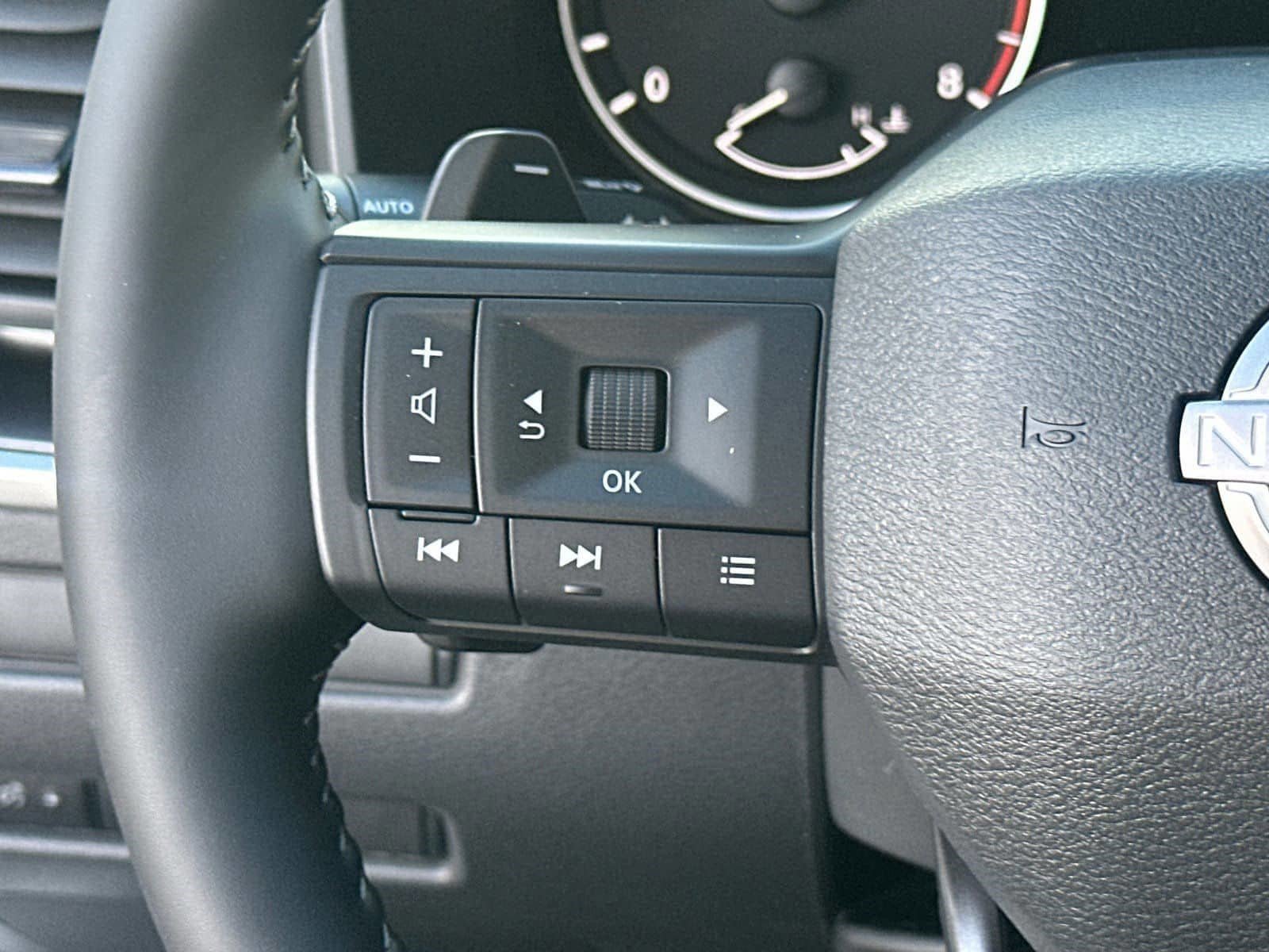 New 2026 Nissan Rogue SV FWD image 25