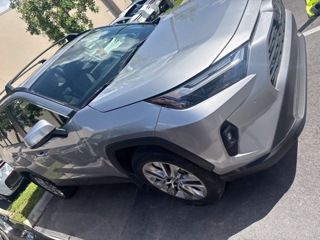 Used 2025 Toyota RAV4 XLE Premium w/ Weather Package FWD image 4