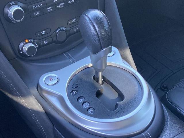 Used 2018 Nissan 370Z Touring image 11