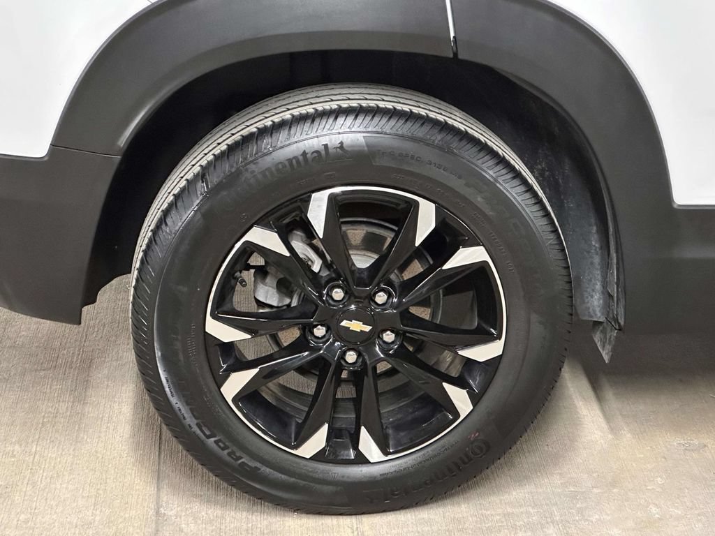 Certified 2022 Chevrolet TrailBlazer LT w/ Convenience Package FWD image 12