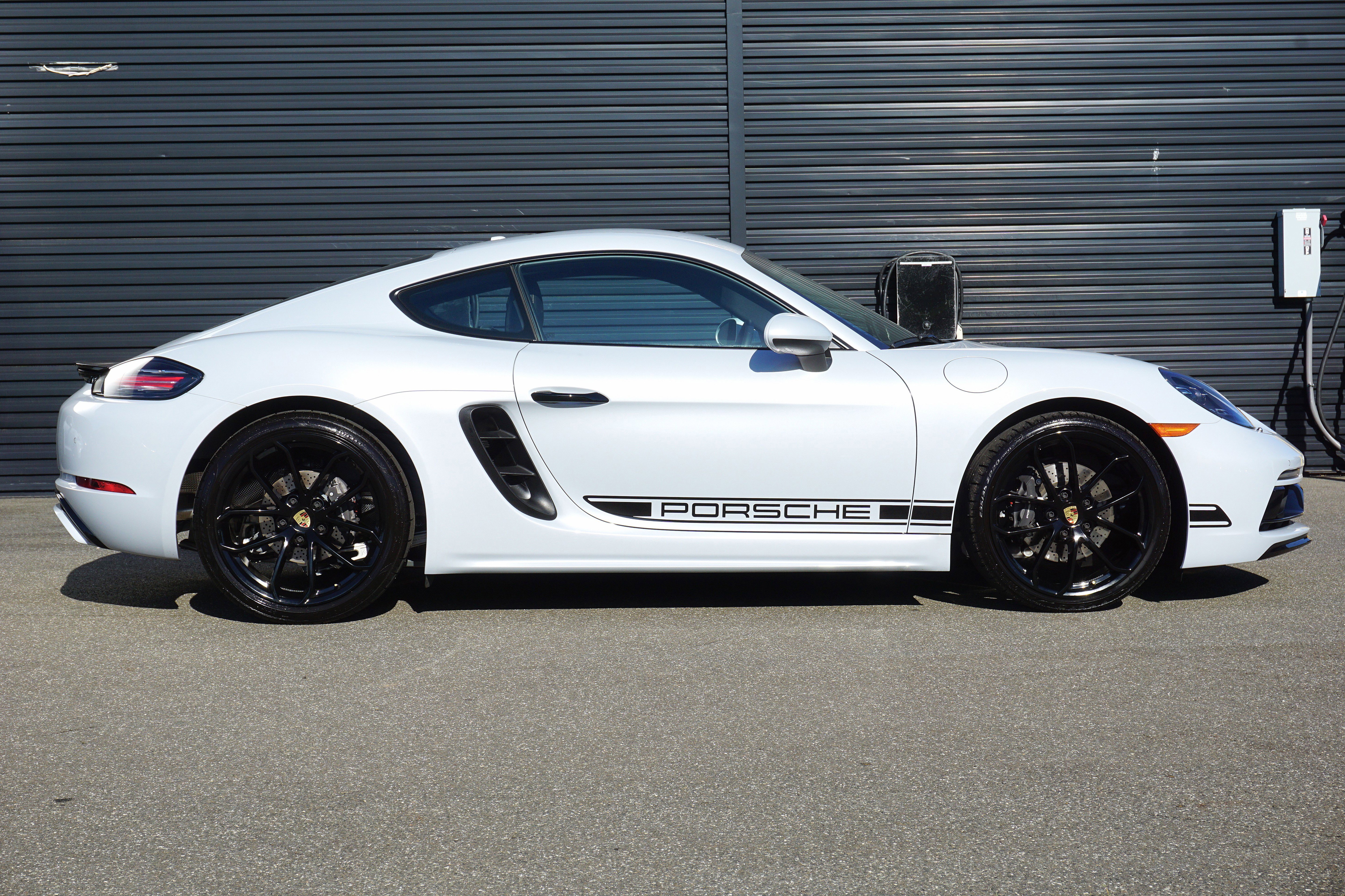 Certified 2024 Porsche 718 Cayman RWD image 15
