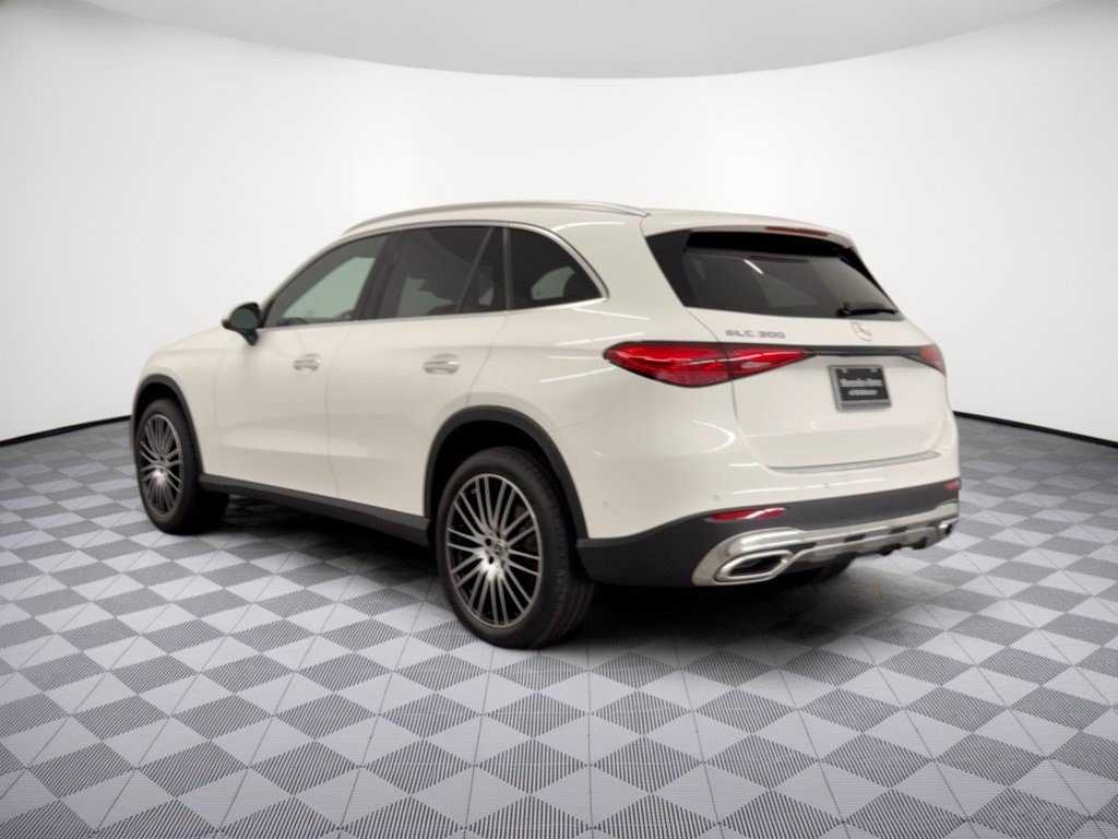Used 2027 Mercedes-Benz GLC 300 image 3