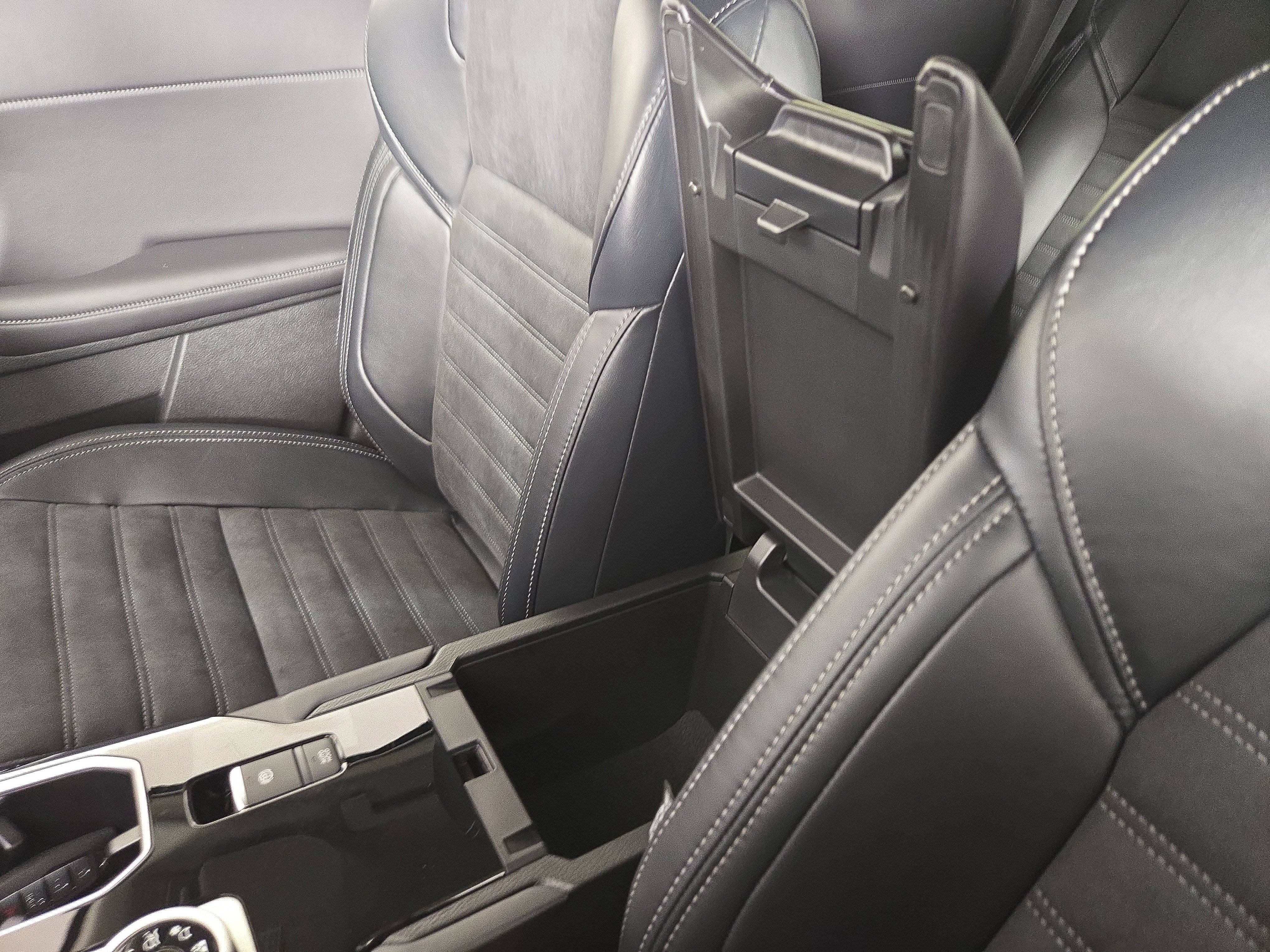 New 2026 Mitsubishi Outlander SE AWD/4WD image 28