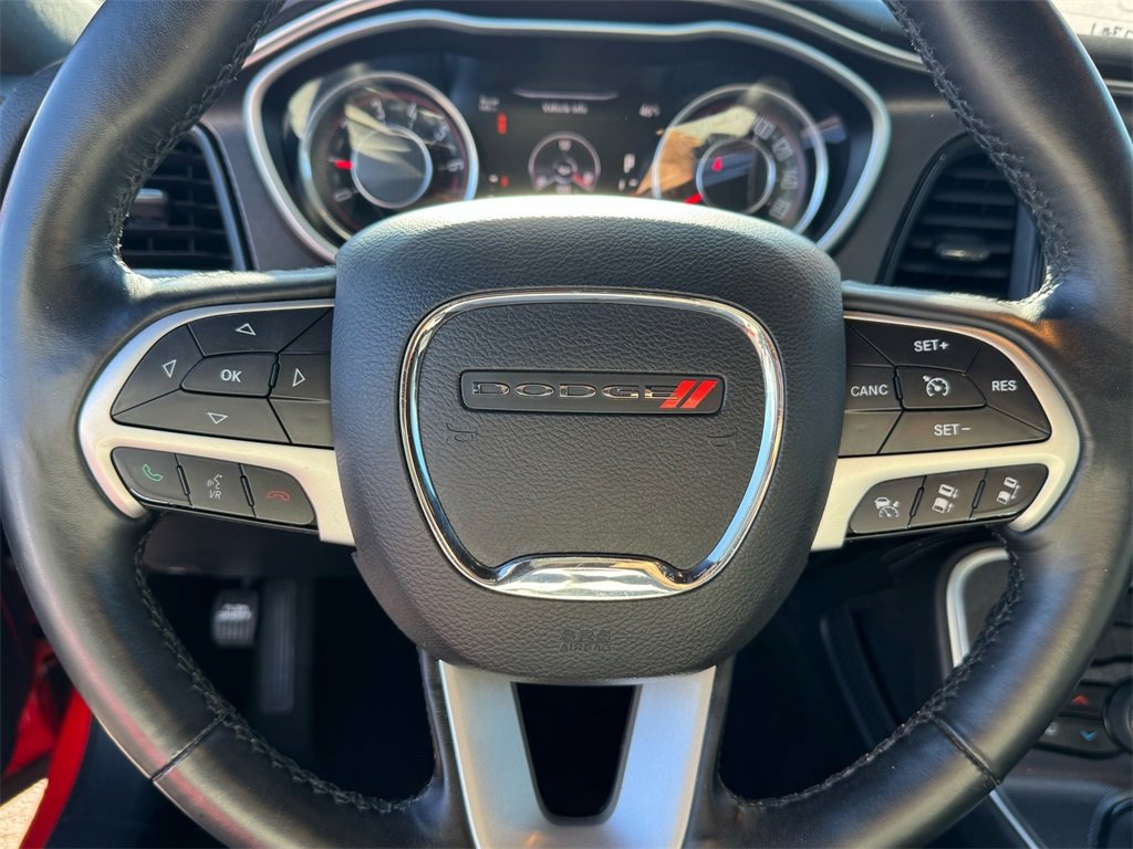 Used 2015 Dodge Challenger SXT Plus w/ Technology Group image 22