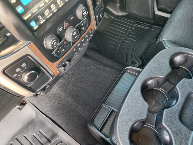 Used 2016 RAM 3500 Laramie w/ Convenience Group AWD/4WD image 19