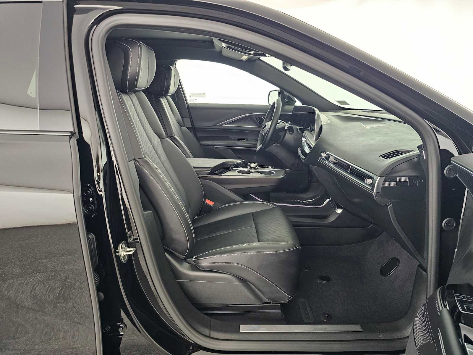 New 2026 Cadillac Lyriq Sport image 10